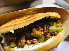 孜然夹馍-老字号杨坡红油米线腊汁肉夹馍(东四道巷店)