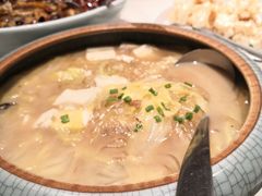 五花肉白菜炖豆腐-红樱桃·欢乐餐厅(太原里店)