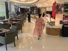 -元一希尔顿酒店·鲜切牛肉火锅禅自助餐厅