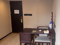 -广东大厦酒店(广州北京路步行街纪念堂地铁站店)