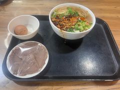 -陇上全荟兰州传统牛肉面(延吉路店)