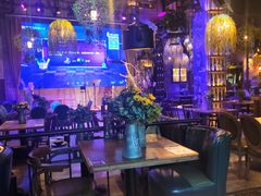 -临界音乐酒馆·小龙虾·江湖菜(华熙LIVE·鱼洞店)
