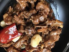 -鱼鲜饭香·招牌汽锅剁椒鱼头王