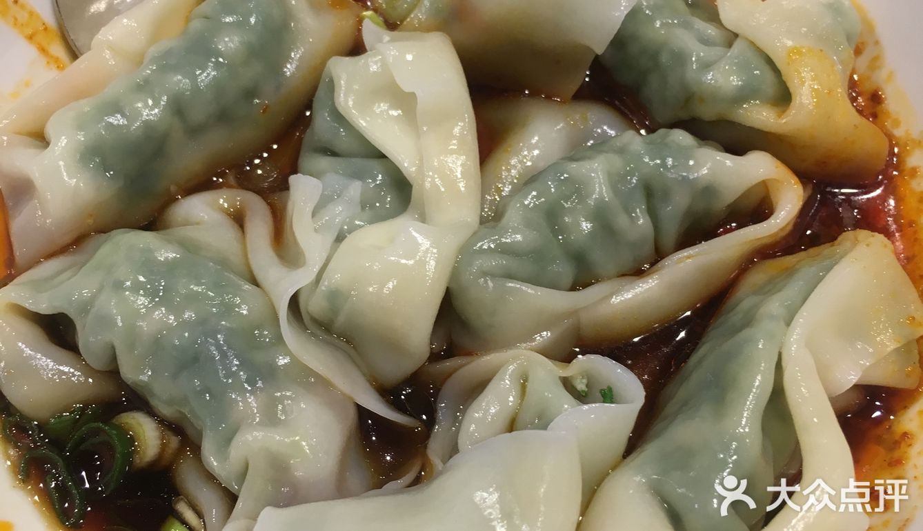 辣味是不吃辣的人都OK。丝瓜小笼包别有一番风味