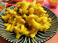 蛋黄焗蘑菇-琥珀老六龙虾(四里河店)