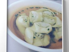 汤馄饨-潘国仙耳光馄饨(黄家阙路店)