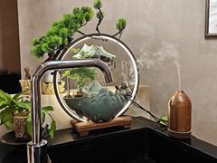 -灸春堂·艾灸·痛症·整脊连锁(之江银泰店)
