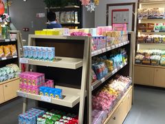 零售区-良品铺子(白云新世界店)