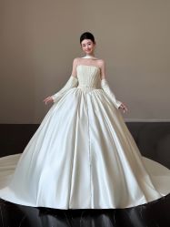 点击看大图 -GODDESS WHITE婚纱礼服(鹏城动力大厦店)