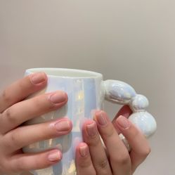 -花岐款式专研健康美甲沙龙