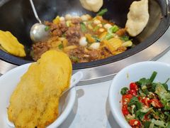 -鲁员外地锅鸡地锅鱼(古墩路店)