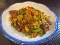 脆黄瓜炒牛肉-董府·古宅餐厅