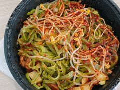 精瘦肉臊子面-手擀菠菜面(西康路店)