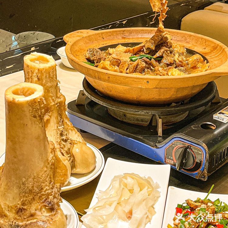 老广饭堂|想吃童年牛杂煲就会想起它…