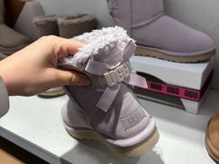 -UGG(燕莎奥特莱斯购物中心店)