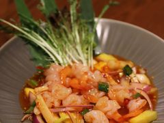 版纳青芒果舂虾仁-老滇山寨•云南特色菜•地方菜•民族风情歌舞表演(金碧店)