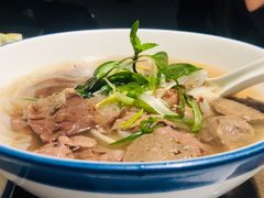 -美奈小馆·越南料理(中航城君尚购物中心店)