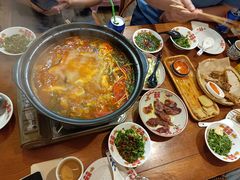 -猫爷的腔调·黔小馆(交大医学住宅区店)