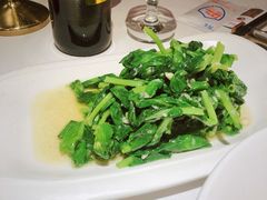 清炒豌豆尖-小河盐帮·私家菜·烤鸭(三元桥·霄云路店)