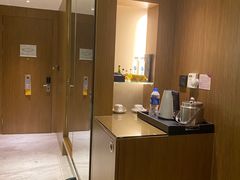 -上海滴水湖皇冠假日酒店