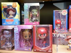 -泡泡玛特POPMART(杭州乐堤港店)