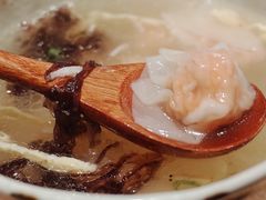 鱼籽鲜虾小馄饨-陈家生煎(世茂双子塔店)