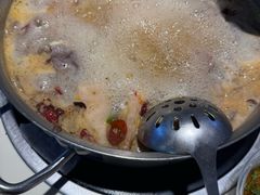 -鸡公虾婆新派干锅(喜盈门店)