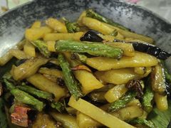 -天天向上素食餐厅(五台山店)