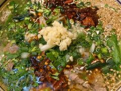 -云阿蛮云南生烫牛肉米线(奉贤路店)