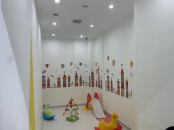 -Pony Baby宝尼婴幼儿游泳SPA馆