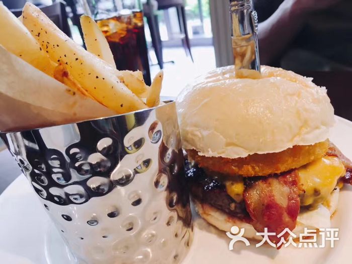 hardrockcafe杭州硬石餐厅(嘉里中心店)图片 - 第1张