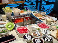 -海底捞火锅鲜切牛肉主题店(长寿路店)