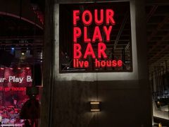 -FOUR PLAY BAR
