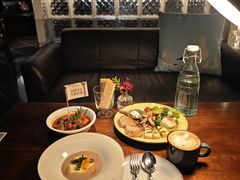 -JINNS锦时 steak&pizza(浸信会礼拜堂旧址店)