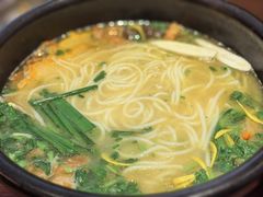 -银米·云南传统过桥米线(双廊黑金冠店)