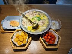 -蜜桃餐厅·伴山(绿宝广场店)