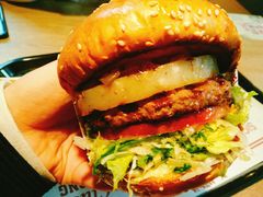 -The Habit Burger Grill 哈比特汉堡(复兴soho店)