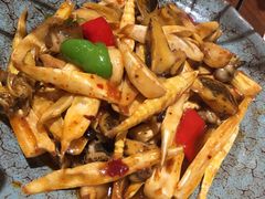 -东来菜馆•手抓海鲜家常菜•海鲜锅贴(鸽子窝店)
