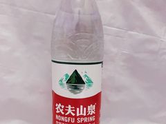 矿泉水-顺德佬酒楼(粤海店)