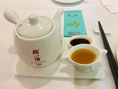 雪莲花胶炖木瓜-尚一汤 广东炖汤(金桥国际店)