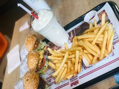 -The Habit Burger Grill 哈比特汉堡(复兴soho店)