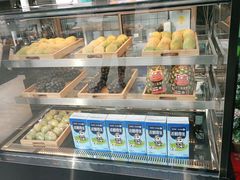 面包甜点陈列柜-茶百道(春熙路银石广场店)
