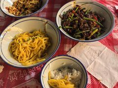 蟹黄咸蛋土豆丝-荆九爷爆炒桥头三嫩(夫子庙店)