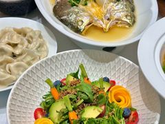 -品海楼·大连海胆锅贴馆(东港店)