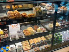 -星巴克(青岛火车北站候车大厅店)