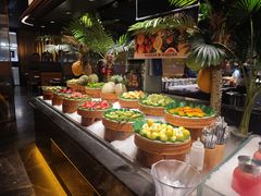 -钱小奴海鲜自助黑金店(杭州滨江龙湖店)