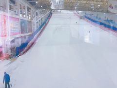 -乔波室内滑雪场