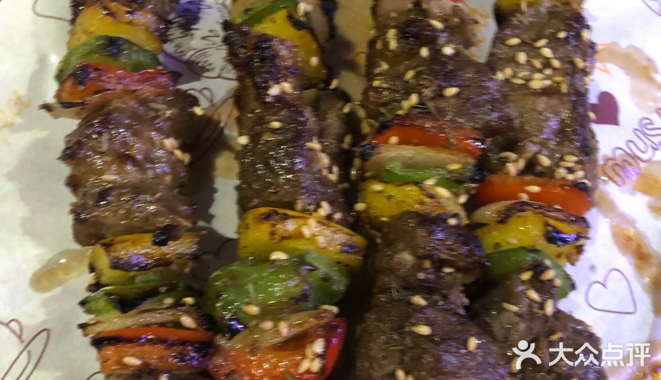 朋友拉着来的，据她说是从南锣鼓巷的店吃过来的