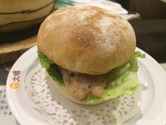 -新大咀港式茶餐厅(宝山万达店)