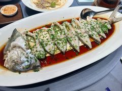 葱香海金鲳鱼-狮王府淮扬菜(万象城店)